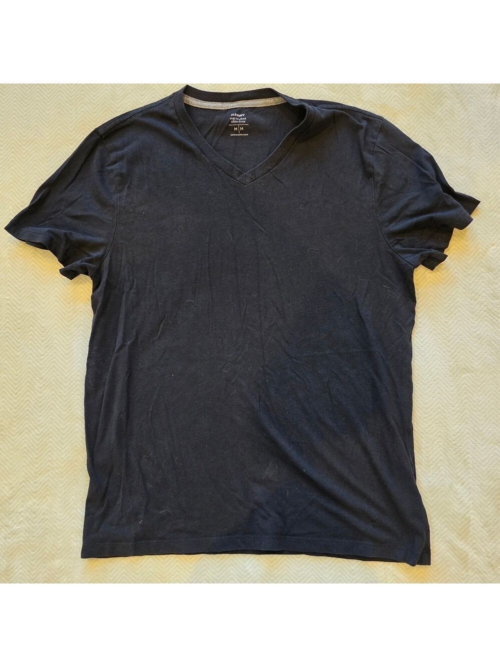 *4 for $25* Old Navy Soft Wash Men's Black V-Neck T-shirt